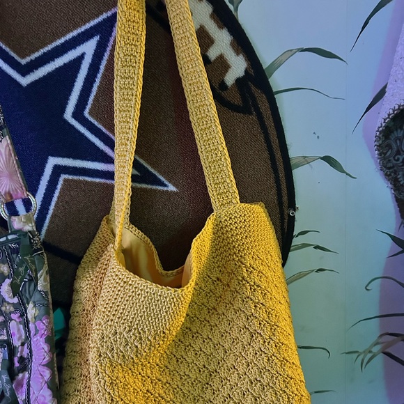 Purses - Picture 5 of 9